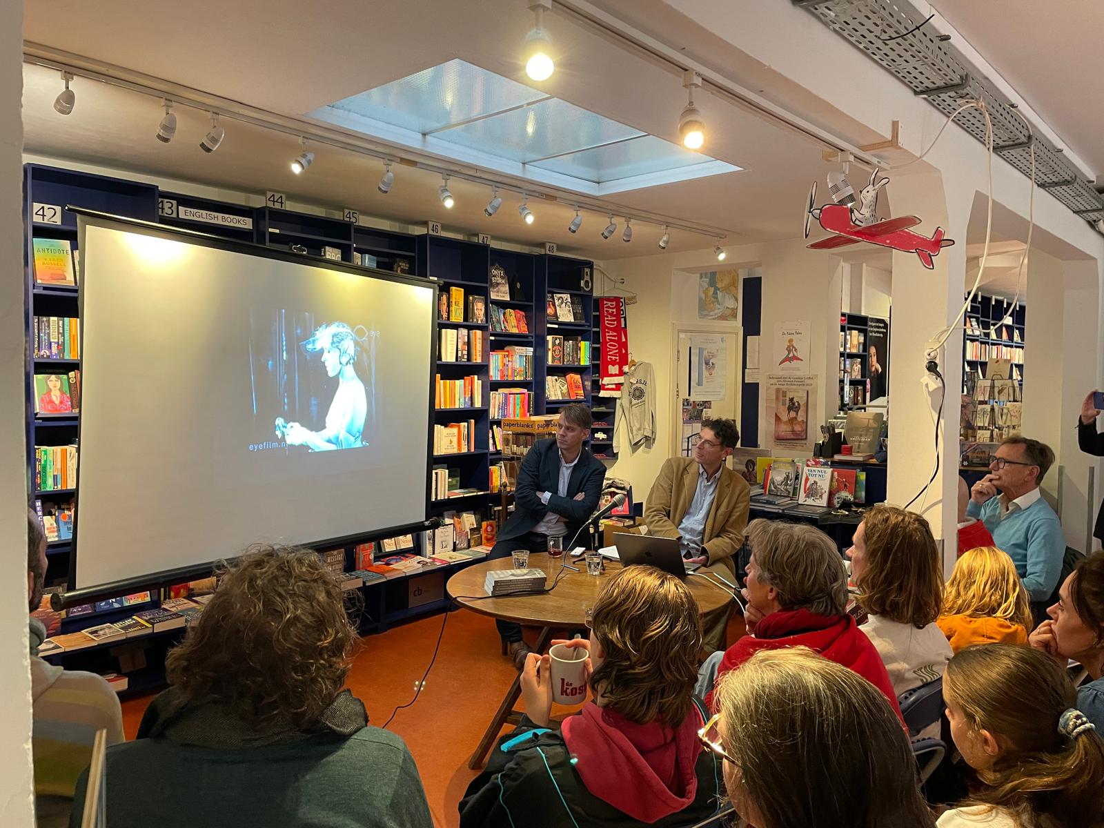 Interview met biograaf Arend Hulshof & boekpresentatie ‘Alleen in dans kon zij wonen’